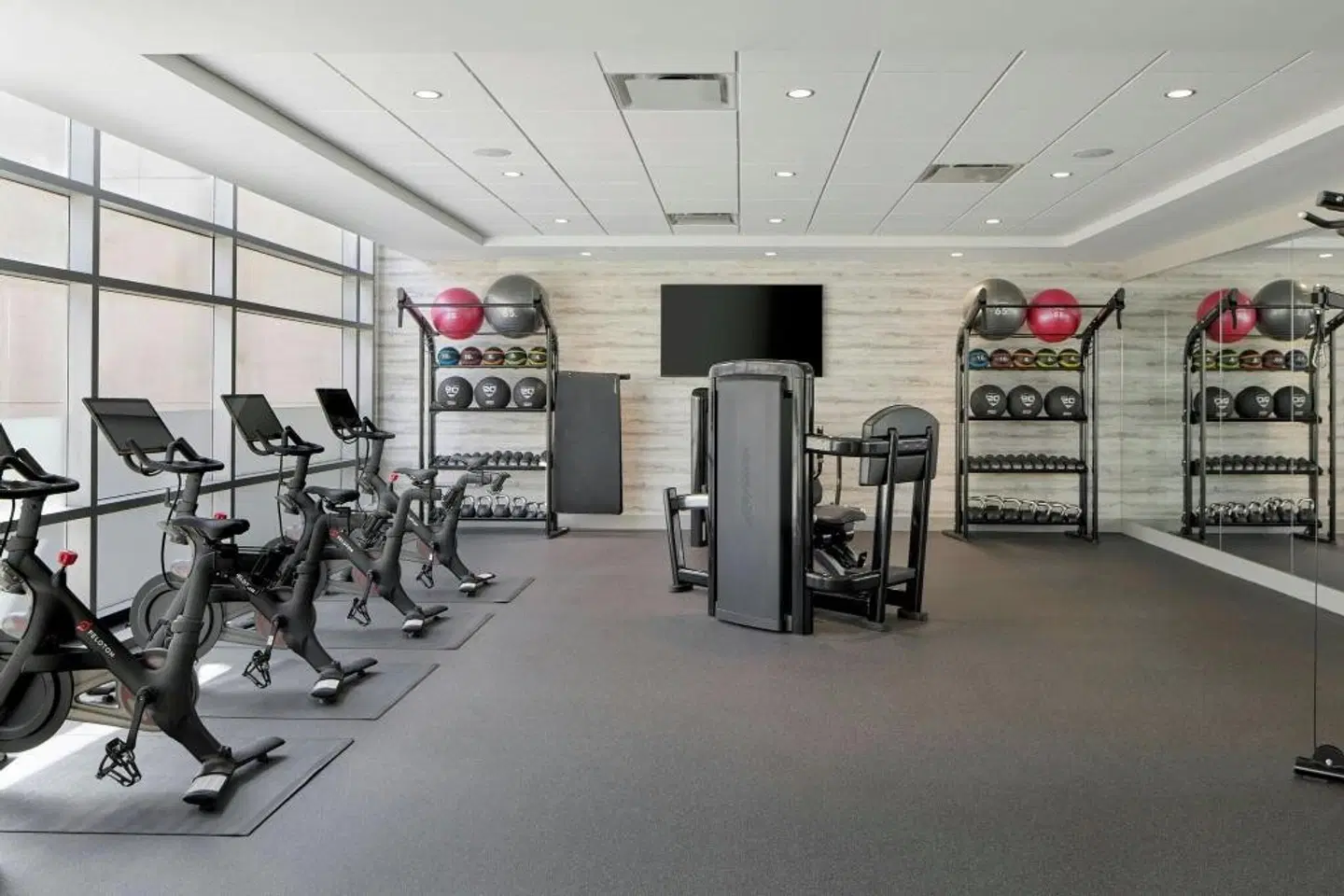 The Westin Charlotte SPORTS_AND_LEISURE