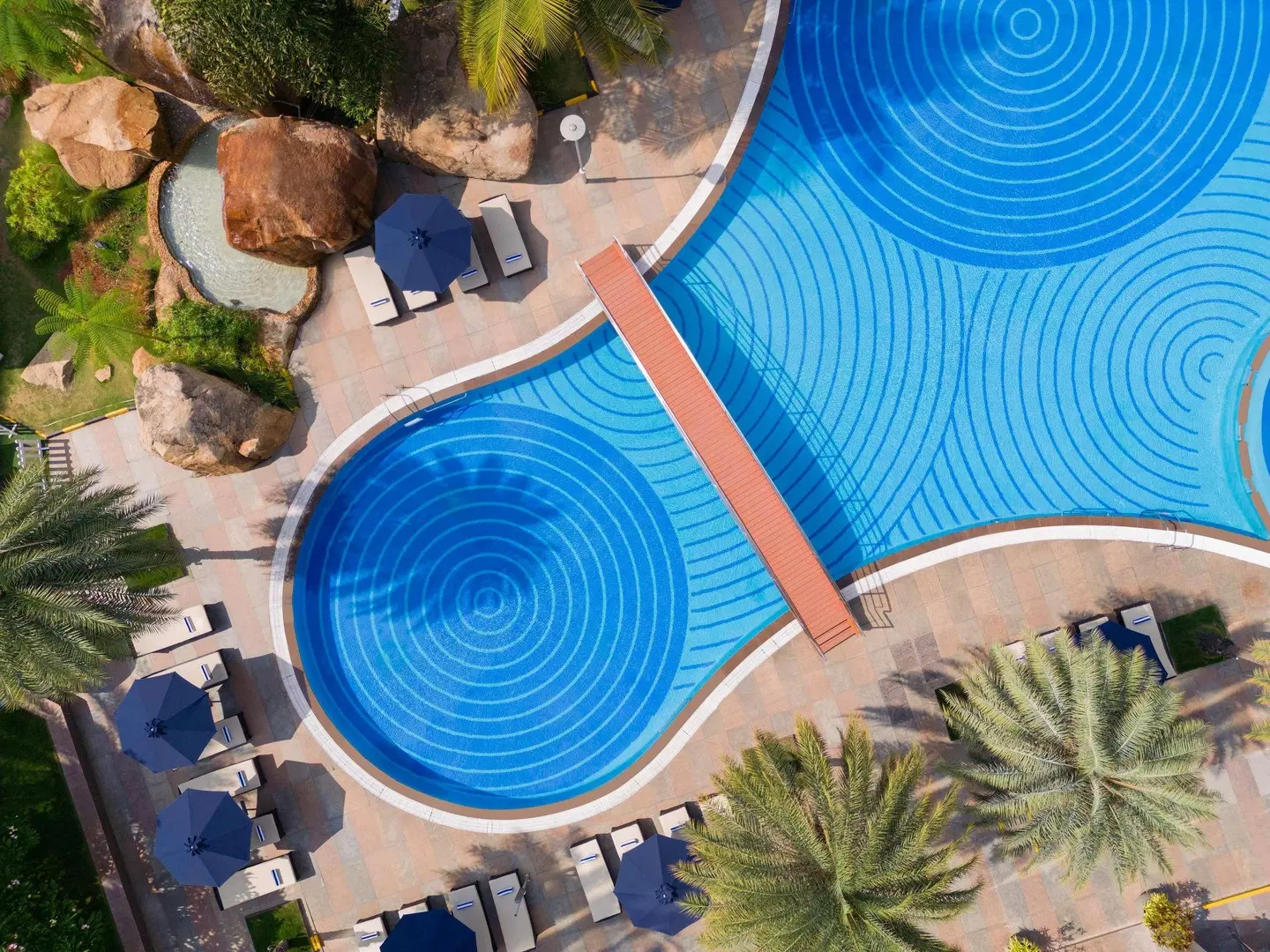 Novotel Hyderabad Convention Centre Hotel OUTDOOR_POOL