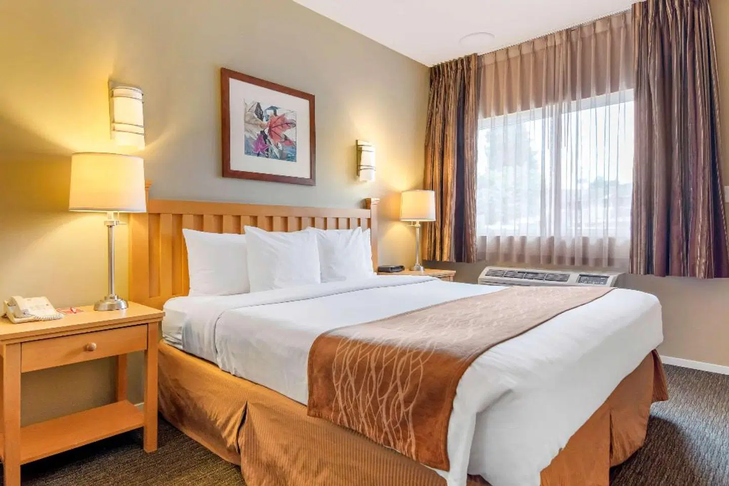 Econo Lodge Inn & Suites ROOM_EXAMPLE