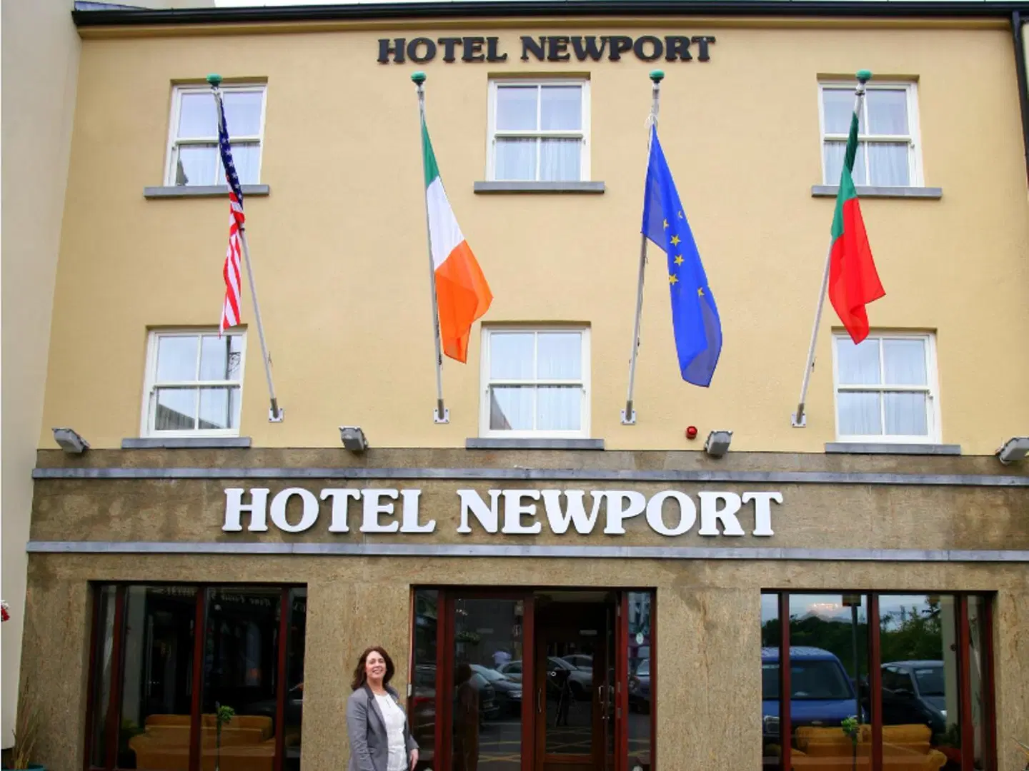 Newport EXTERIOR