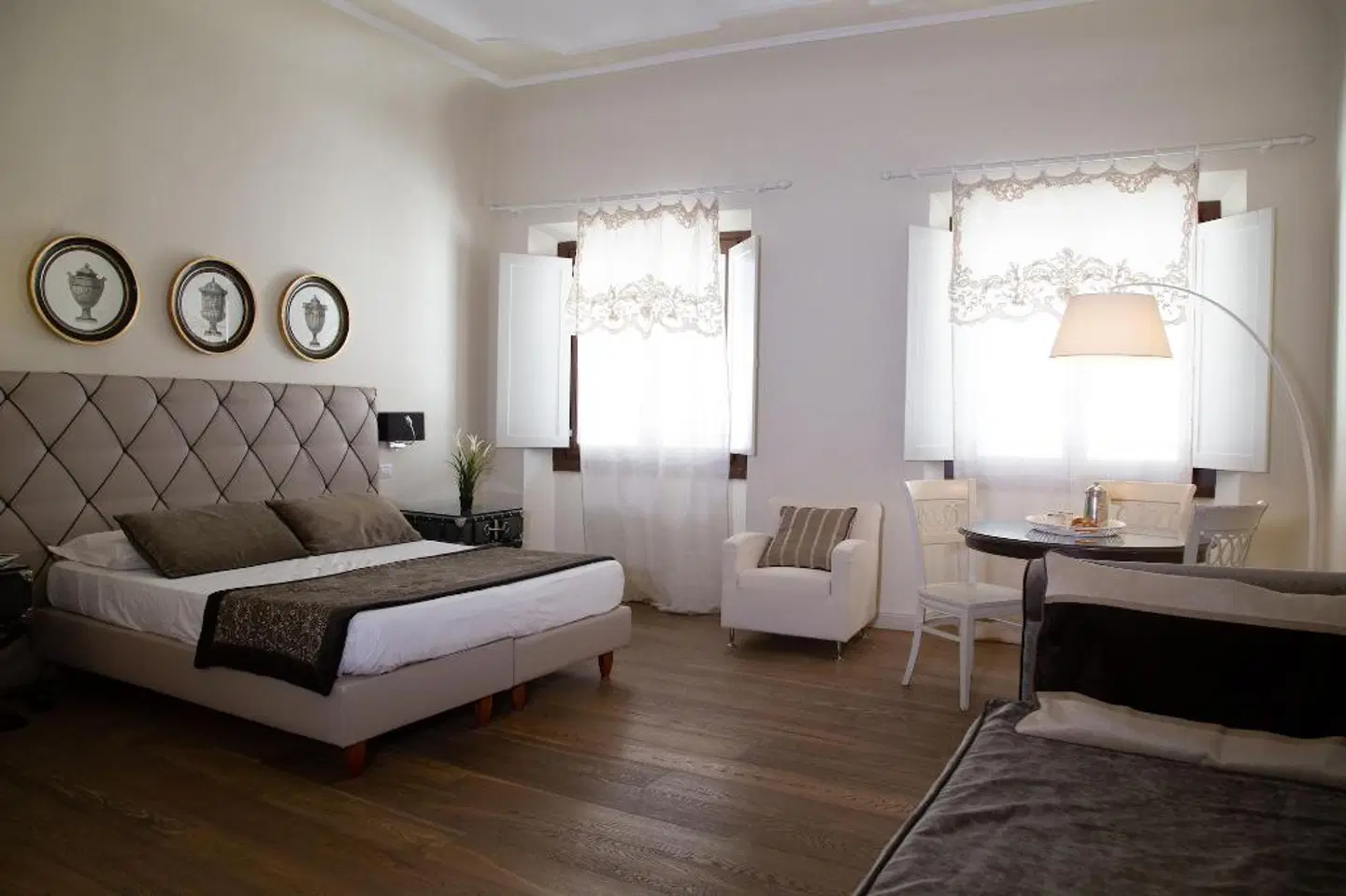 del Corso ROOM_EXAMPLE