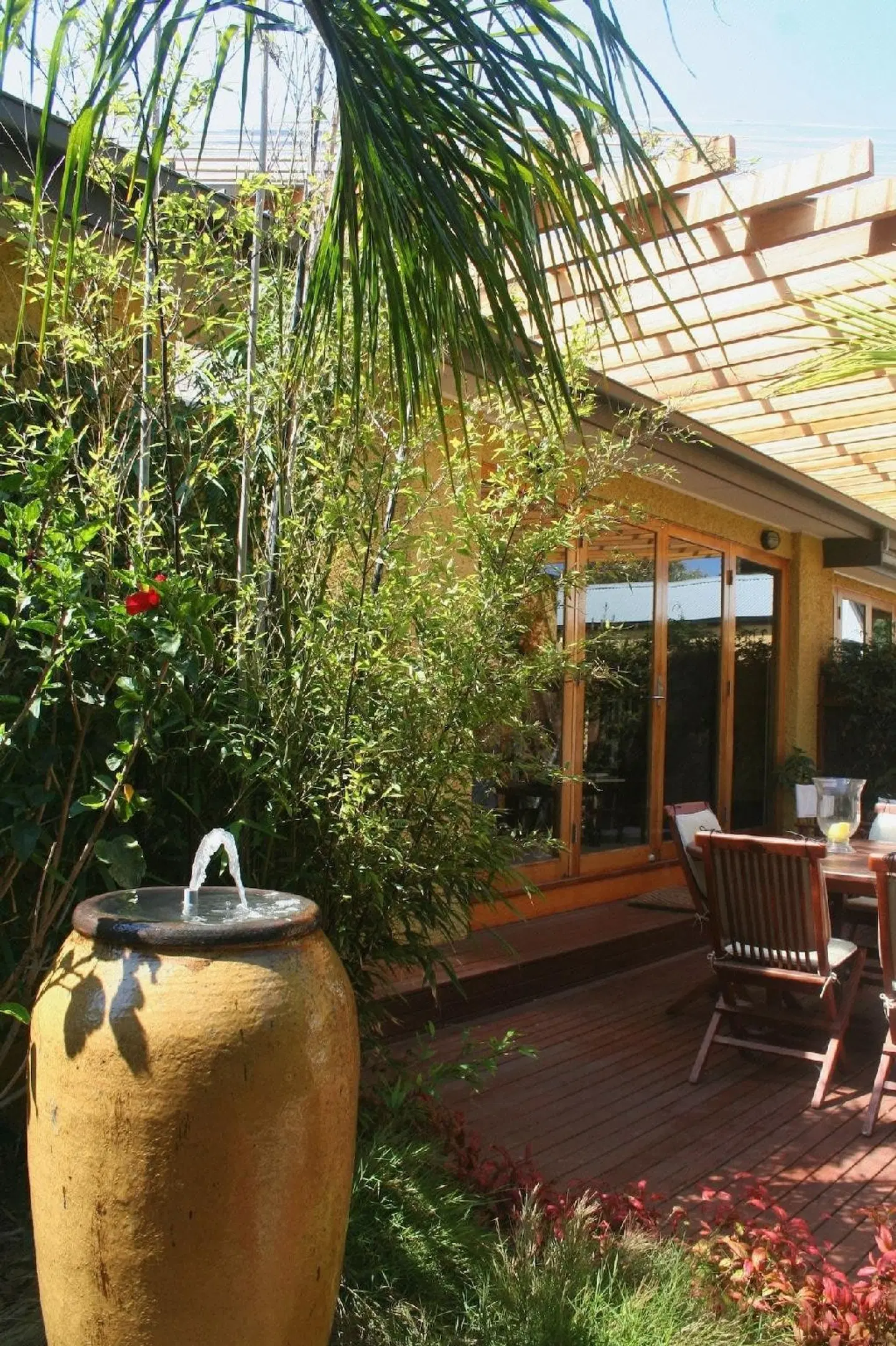 Plantation House at Whitecliffs Bed and Breakfast Terrasse
