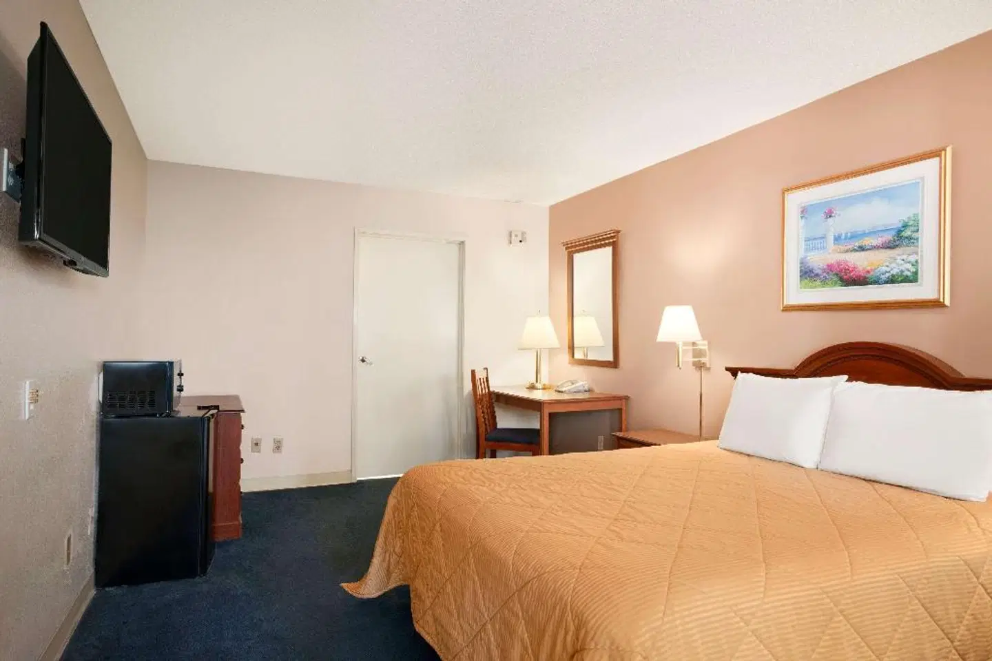 Travelodge by Wyndham Bakersfield ROOM_EXAMPLE