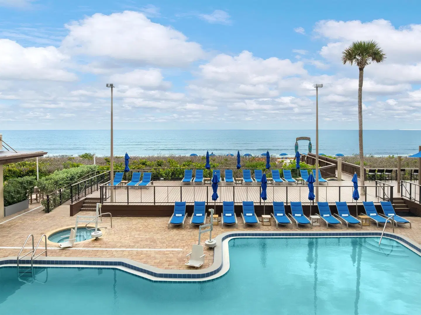 DoubleTree Suites by Hilton Melbourne Beach Oceanfront OUTDOOR_POOL