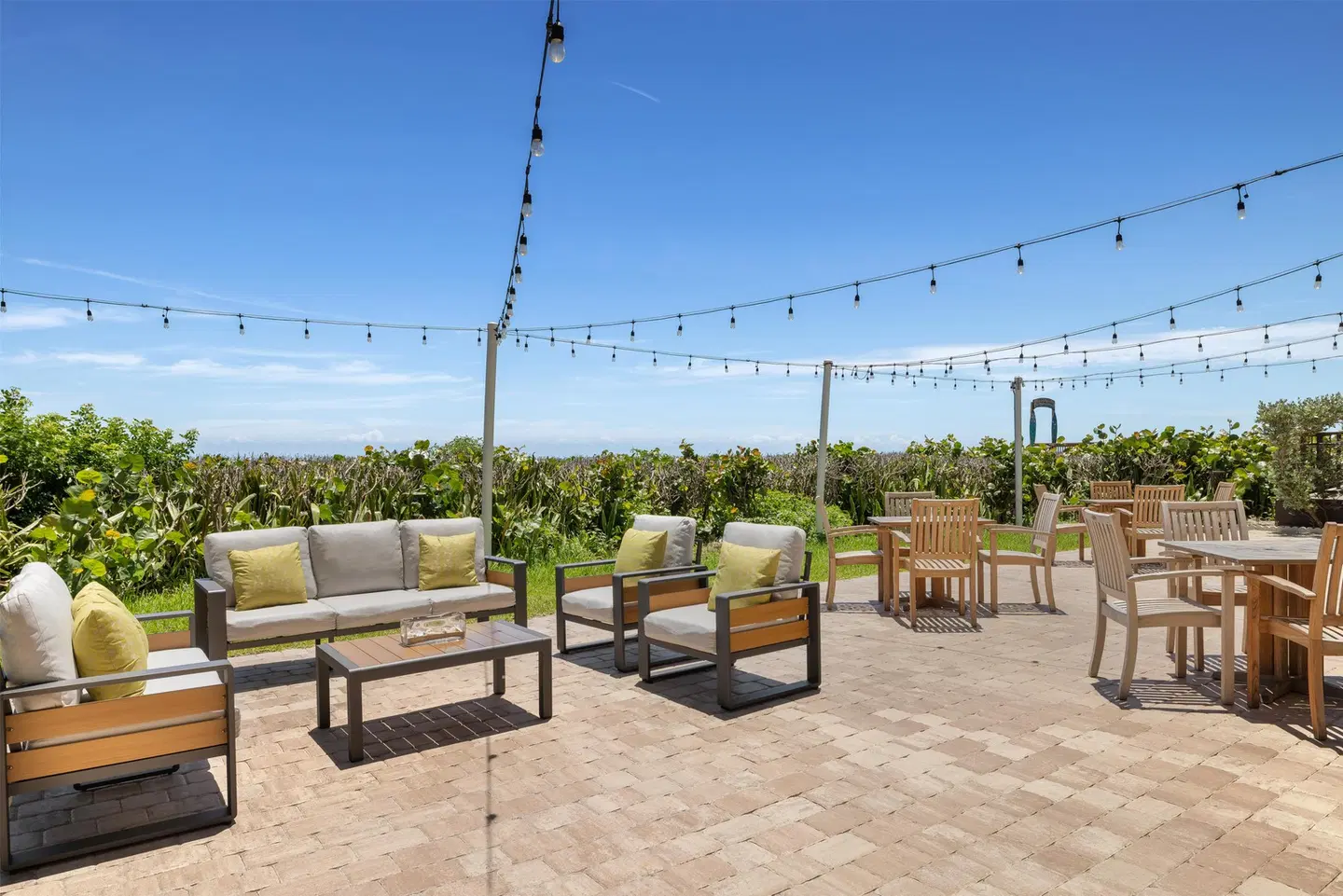 DoubleTree Suites by Hilton Melbourne Beach Oceanfront Terrasse