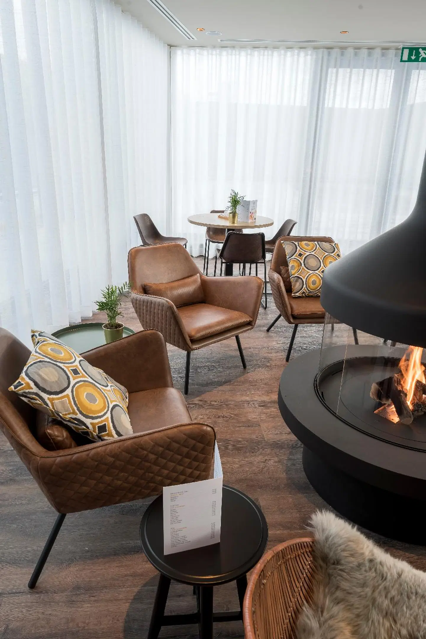 PREMIER SUITES PLUS Antwerp LOUNGE_LOBBY