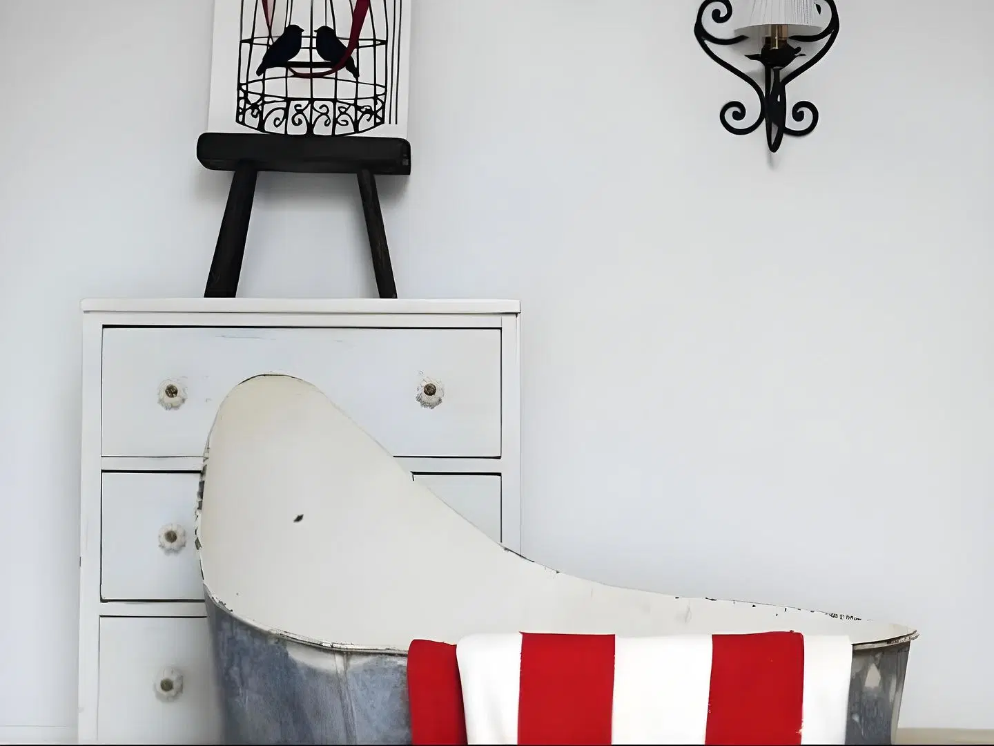 The Red Feather Inn MODEL_IMPRESSION