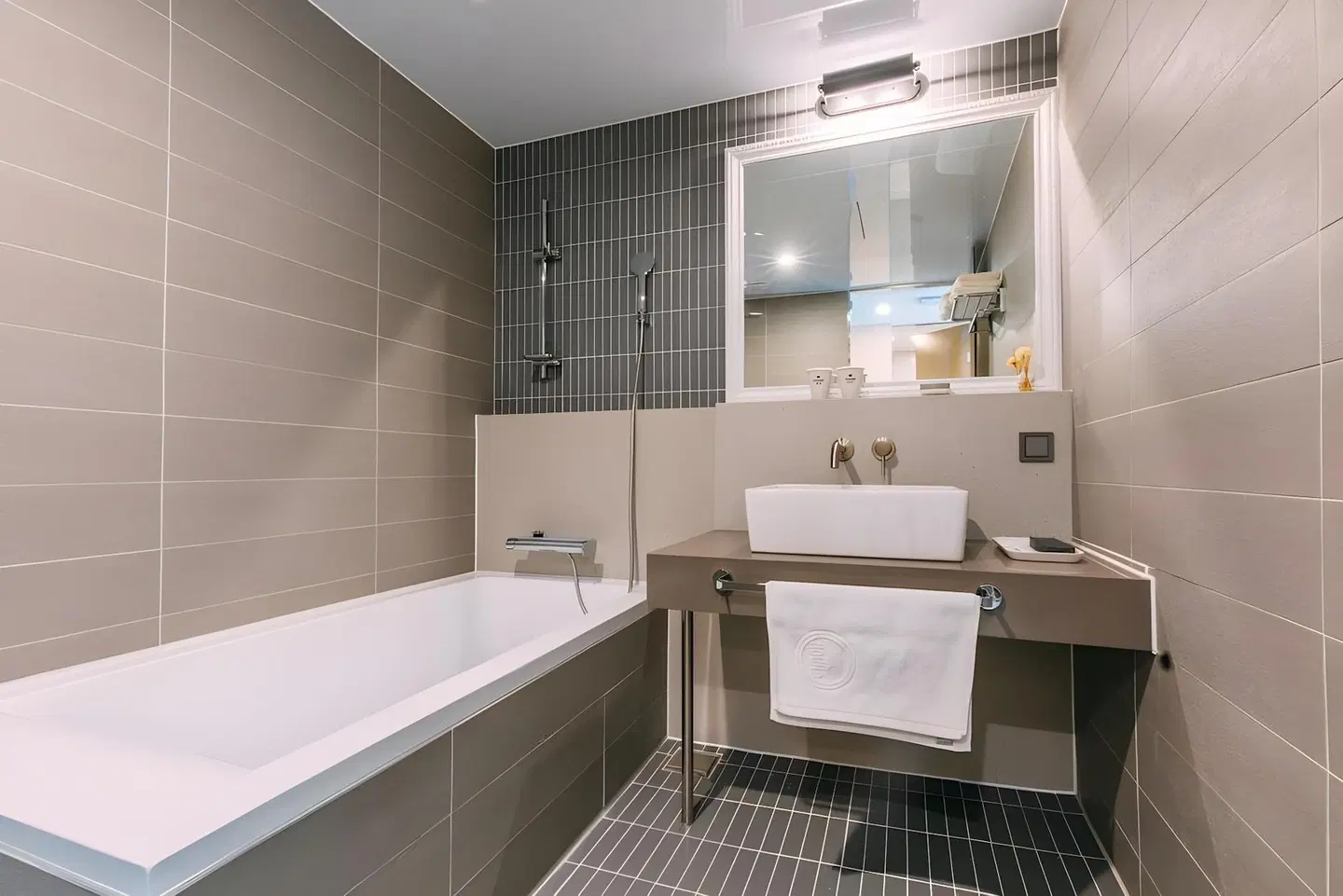 Hound Hotel Busan Station Badezimmer