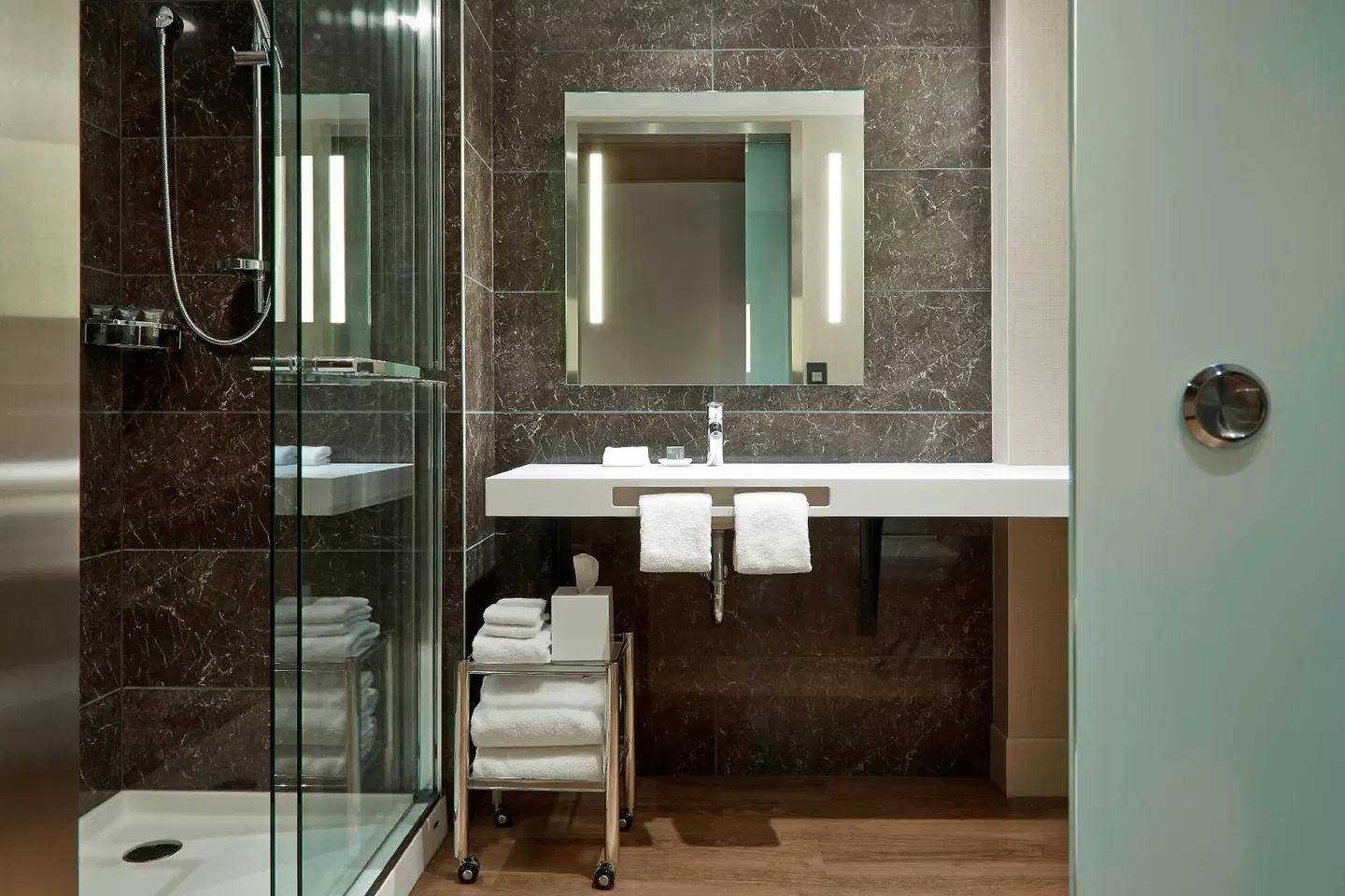 AC Hotel by Marriott Minneapolis Downtown Badezimmer