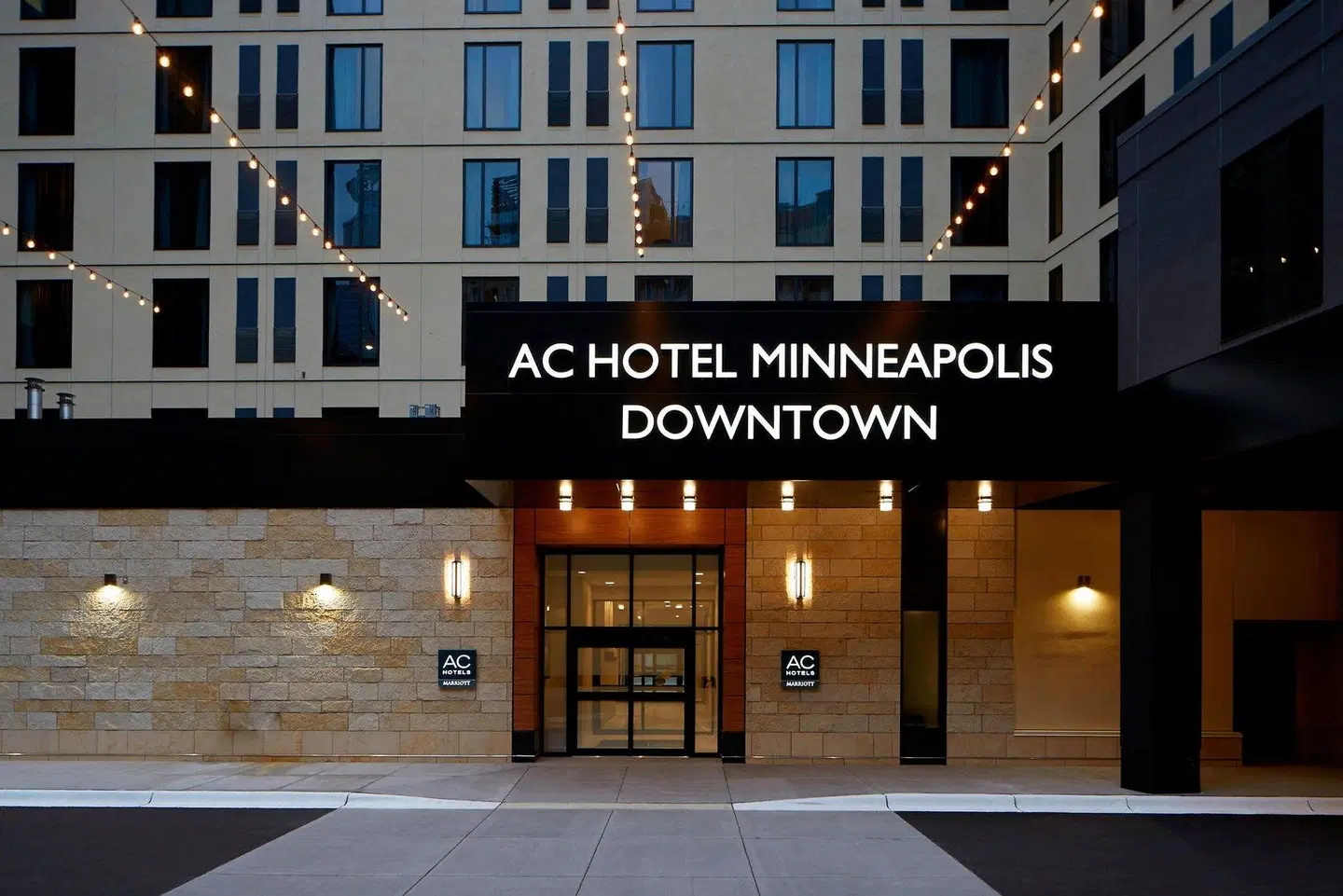 AC Hotel by Marriott Minneapolis Downtown EXTERIOR