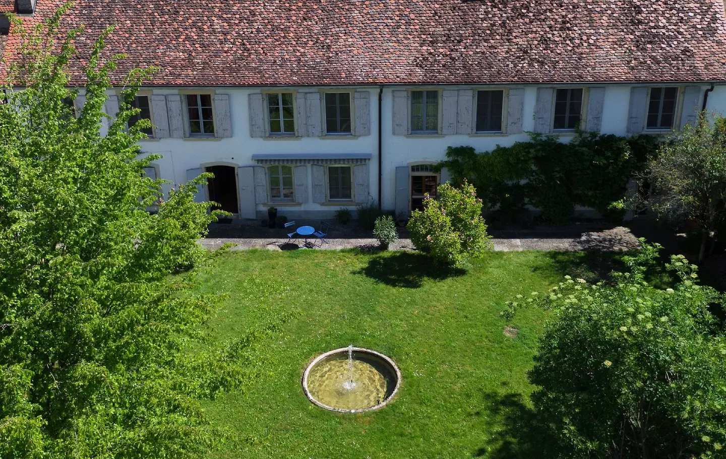 Château de Mathod EXTERIOR