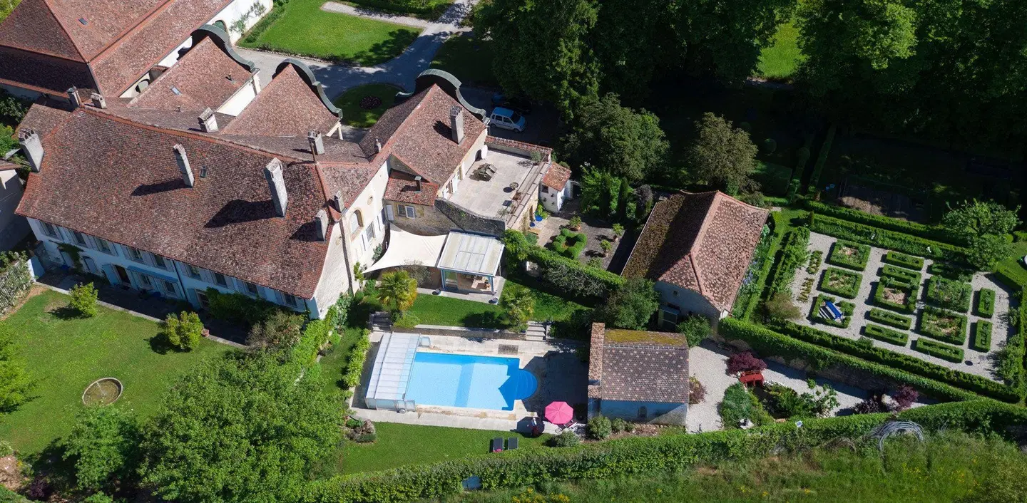 Château de Mathod EXTERIOR