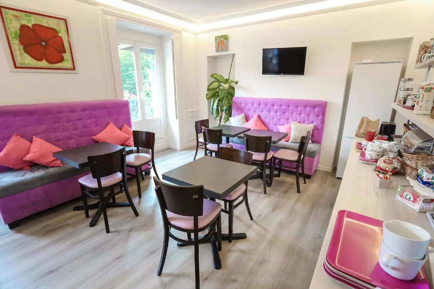De La TA ROOM_EXAMPLE