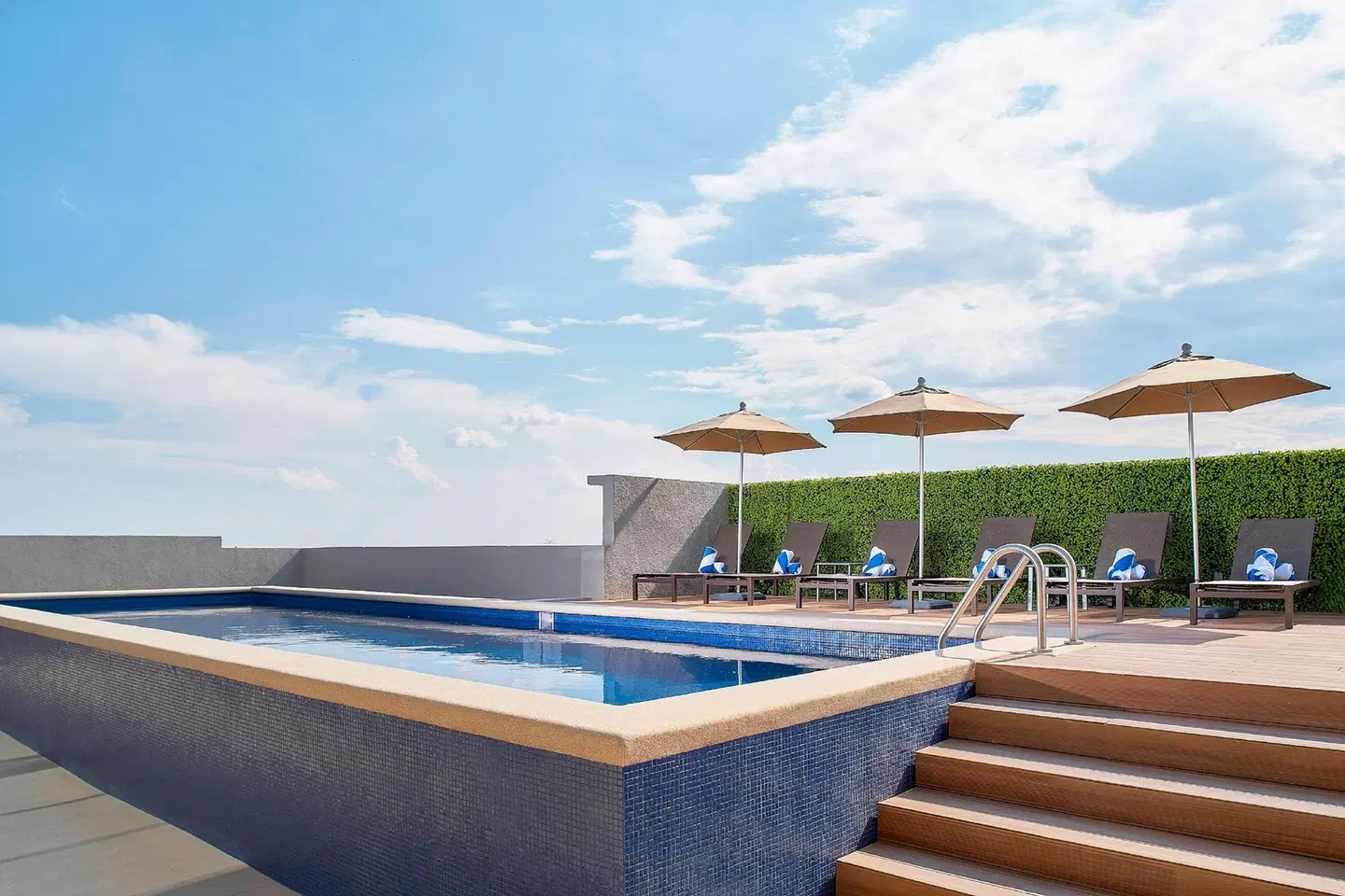 Fairfield by Marriott Inn & Suites Aguascalientes OUTDOOR_POOL