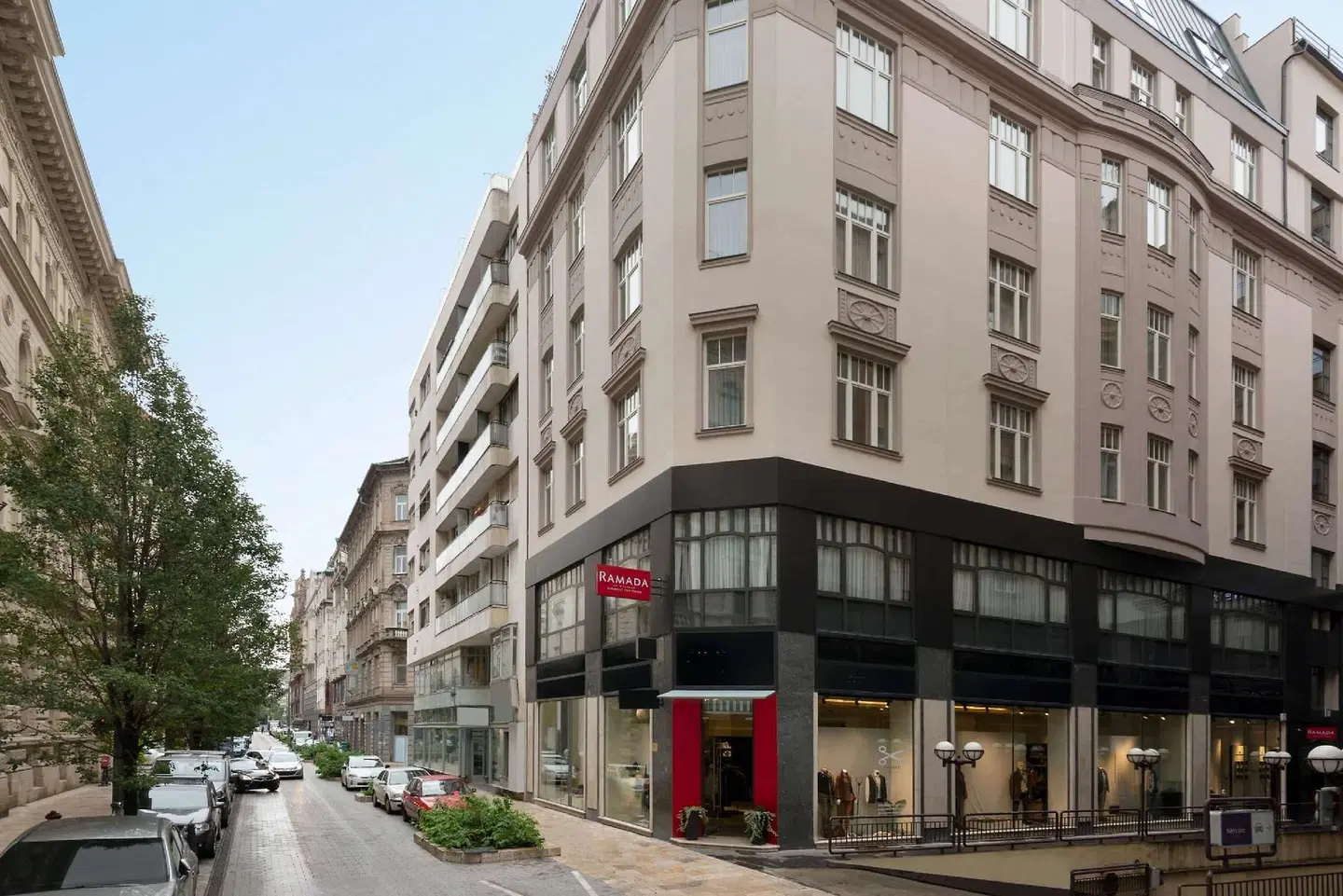 Ramada by Wyndham Budapest City Center EXTERIOR