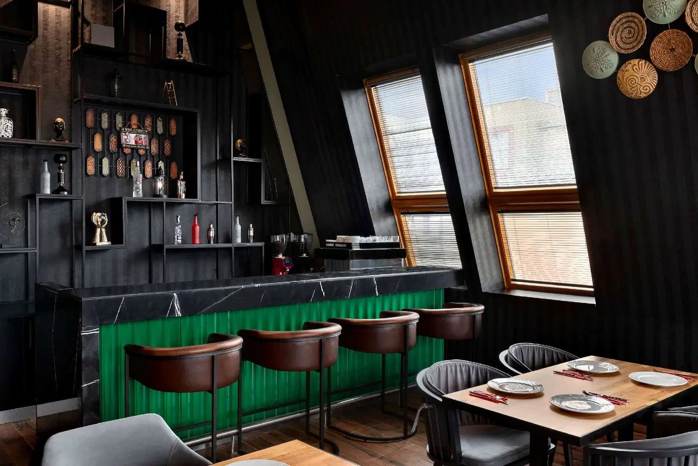 Ramada by Wyndham Budapest City Center Bar