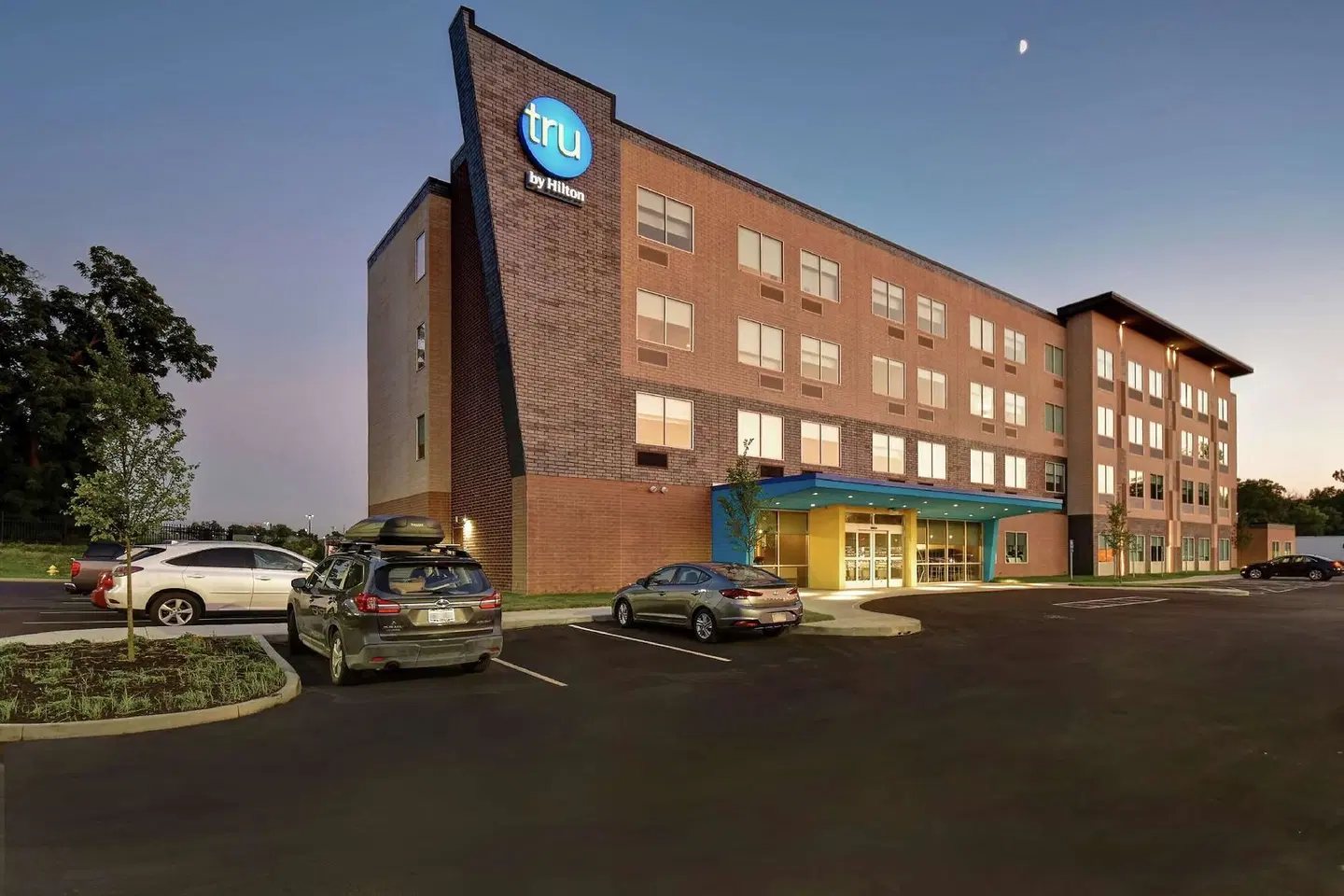 Tru by Hilton Cincinnati Airport South Florence EXTERIOR