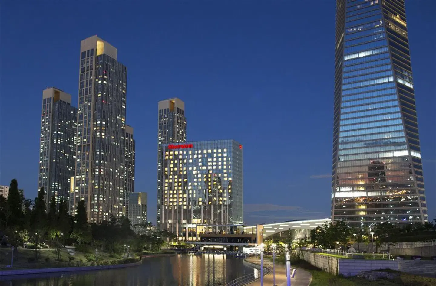 Sheraton Grand Incheon Hotel EXTERIOR