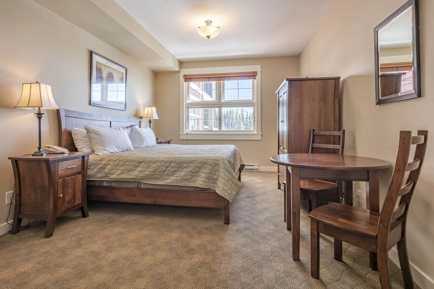 SnowBird Lodge ROOM_EXAMPLE