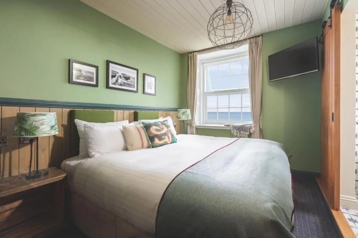 Rock Point Inn ROOM_EXAMPLE