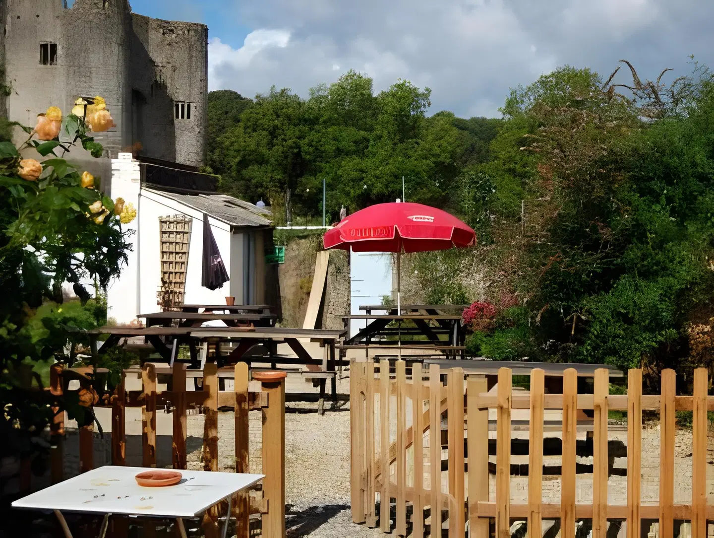 The Three Tuns Terrasse