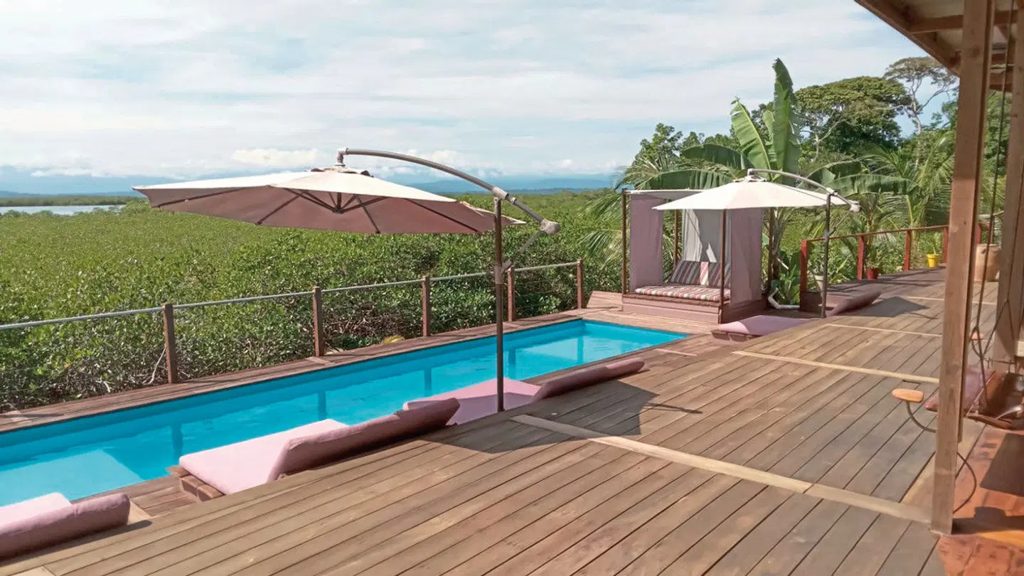 Villa F&B OUTDOOR_POOL