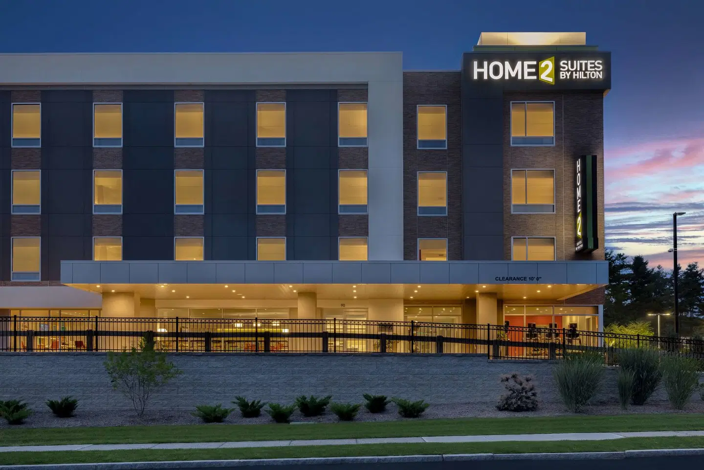 Home2 Suites By Hilton Bristol EXTERIOR