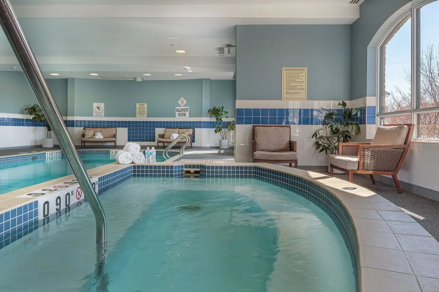 Holiday Inn Express & Suites Belleville by IHG Hallenbad