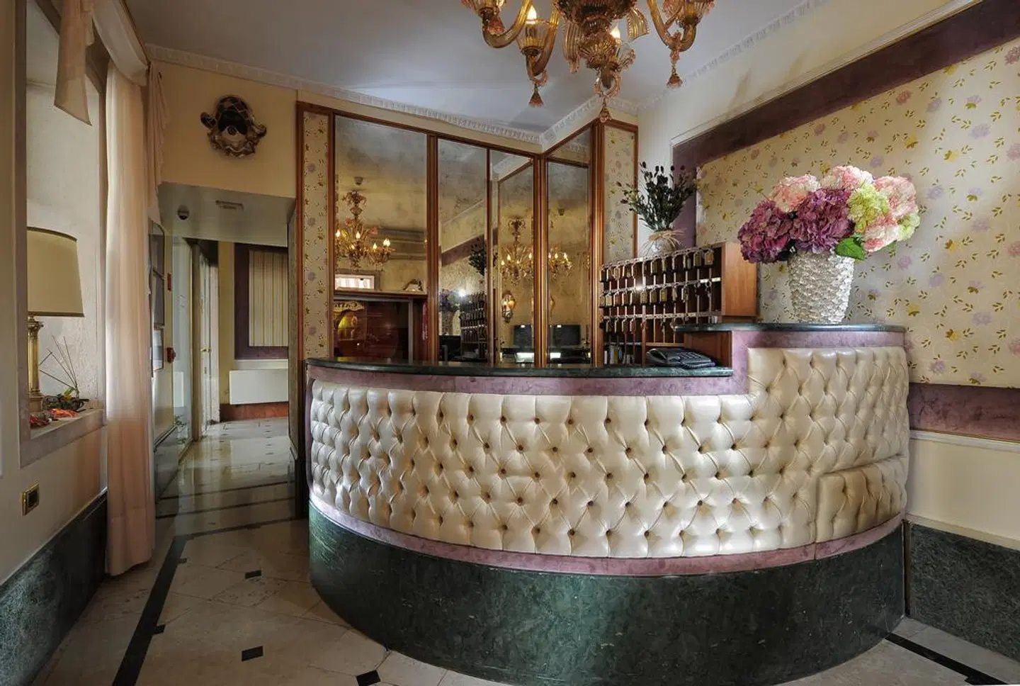 Hotel Arlecchino Bar