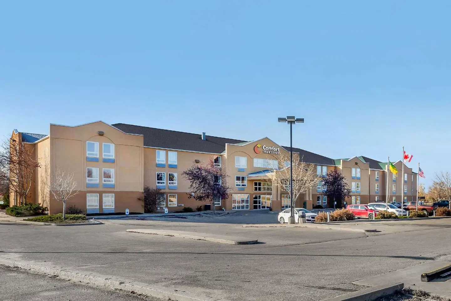 Comfort Inn & Suites EXTERIOR