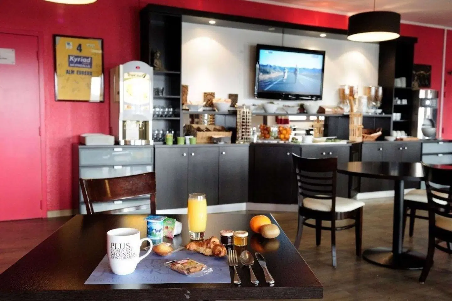 Kyriad Evreux - Netreville Restaurant