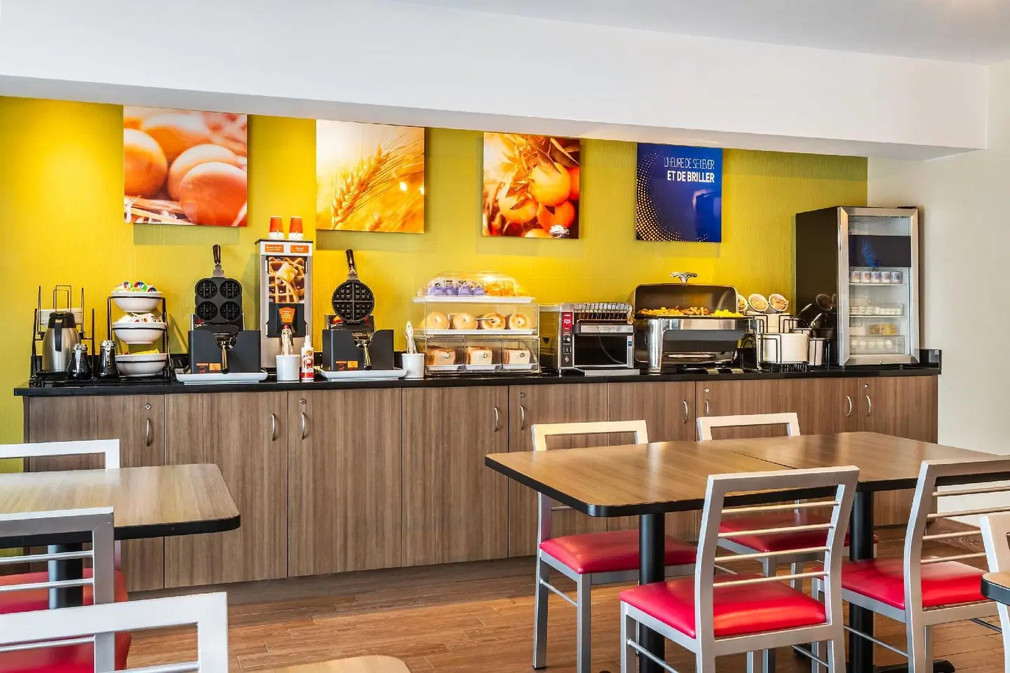 Comfort Inn Gatineau Bar