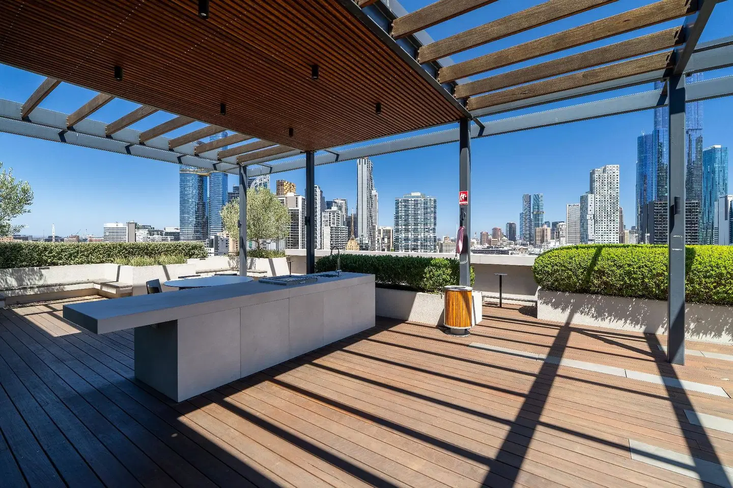 The Eminence Apartments by CLLIX Terrasse