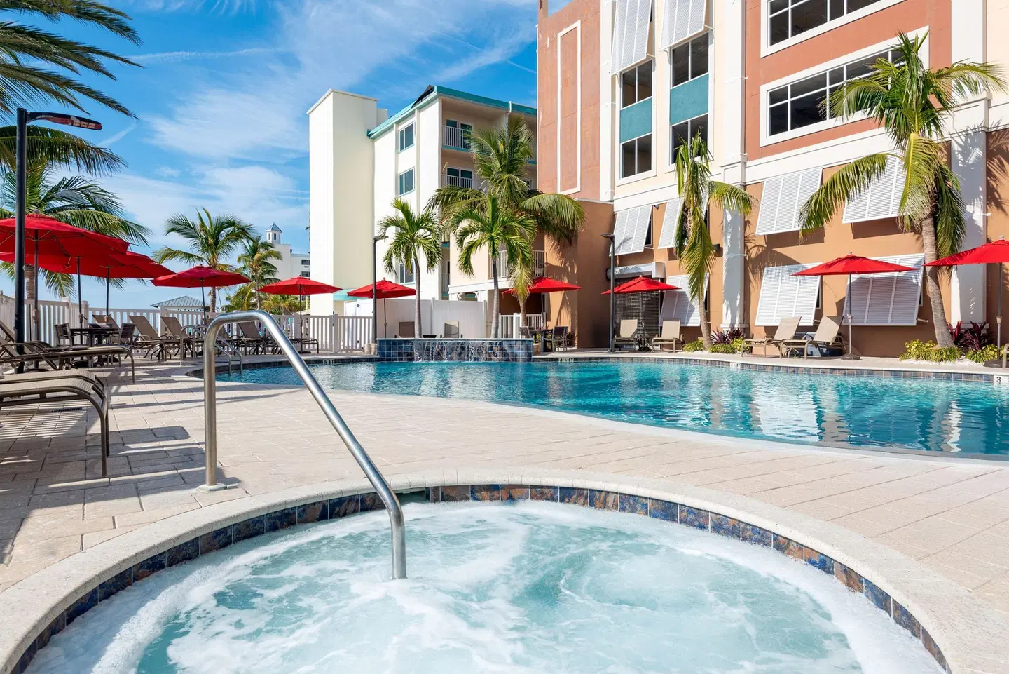 Hampton Inn & Suites Clearwater Beach OUTDOOR_POOL