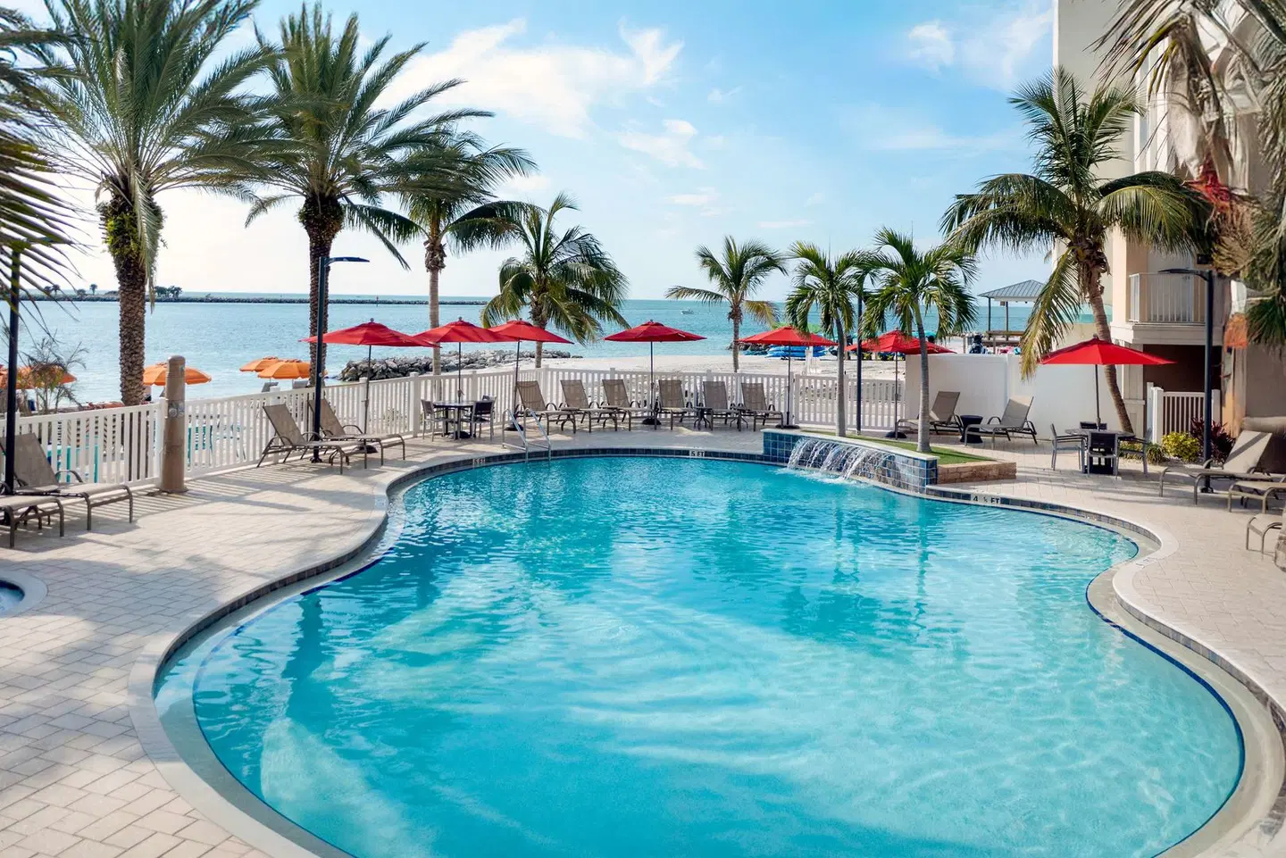 Hampton Inn & Suites Clearwater Beach OUTDOOR_POOL
