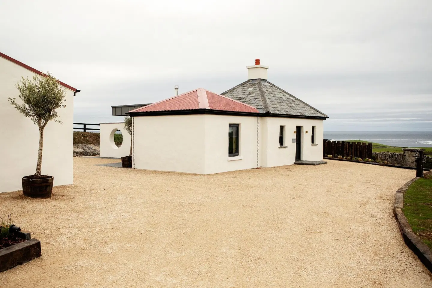 Gate Lodge@white Strand EXTERIOR