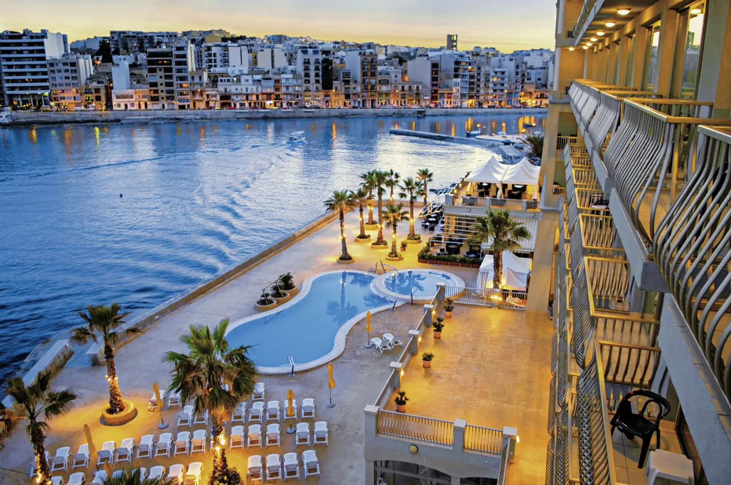 Cavalieri Hotel Malta, a member of Radisson Individuals Hallenbad