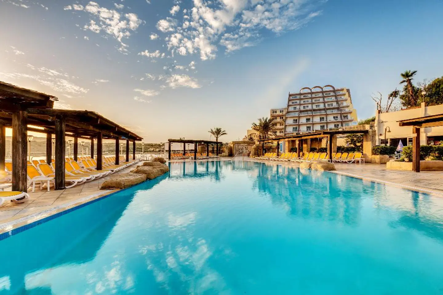 AX Sunny Coast Resort & Spa OUTDOOR_POOL