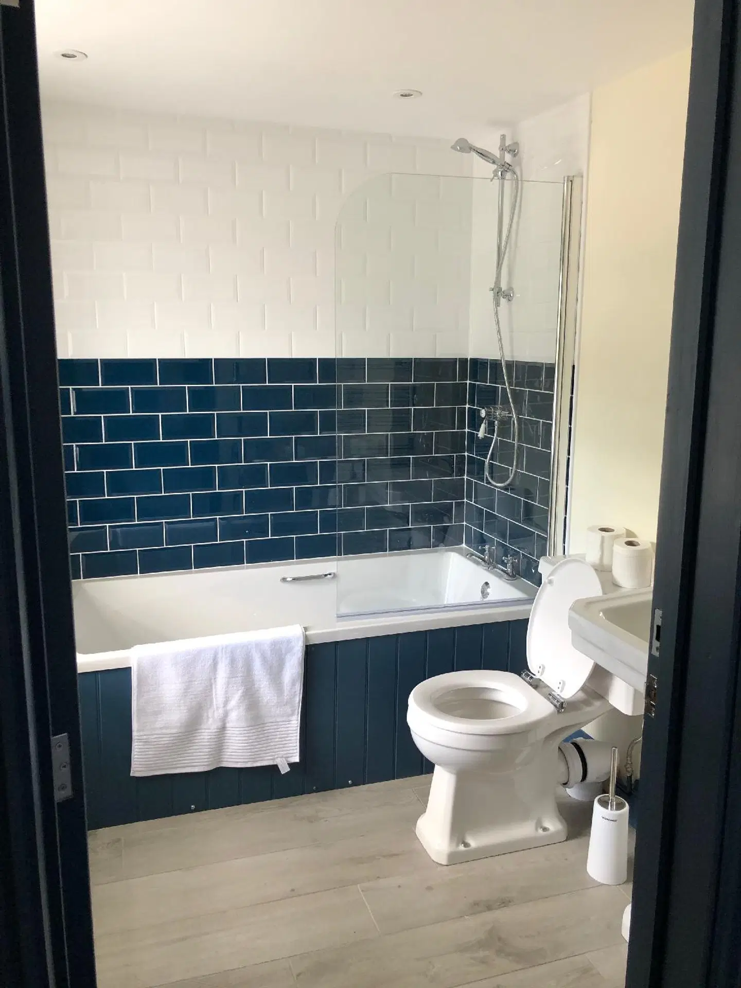 The Wilcove Inn Badezimmer