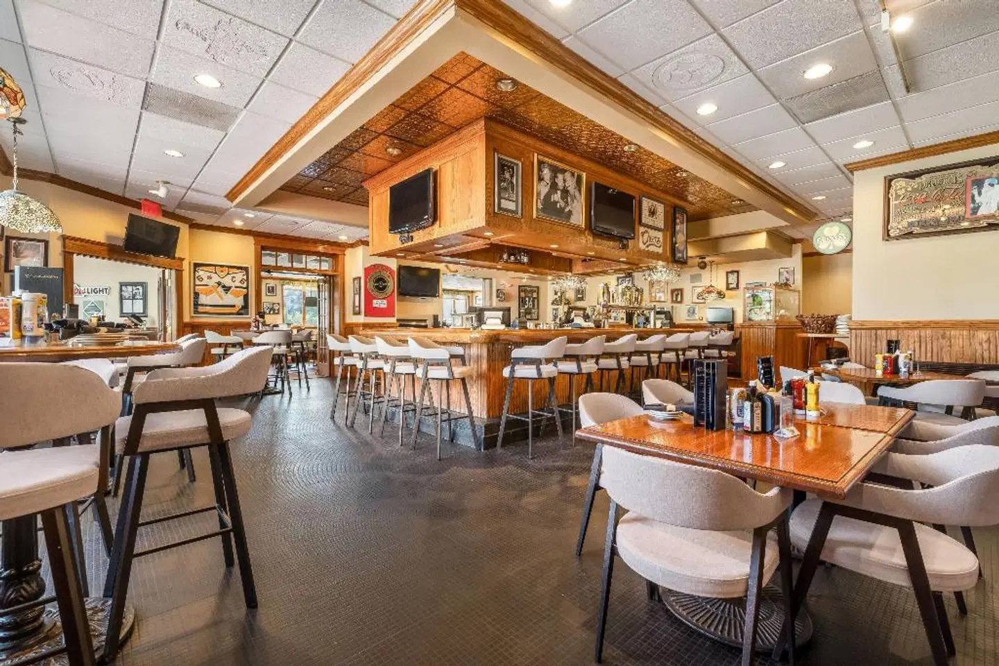 Ramada Hotel and Conference Center Bar