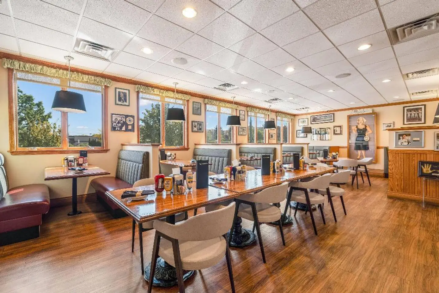 Ramada Hotel and Conference Center Bar