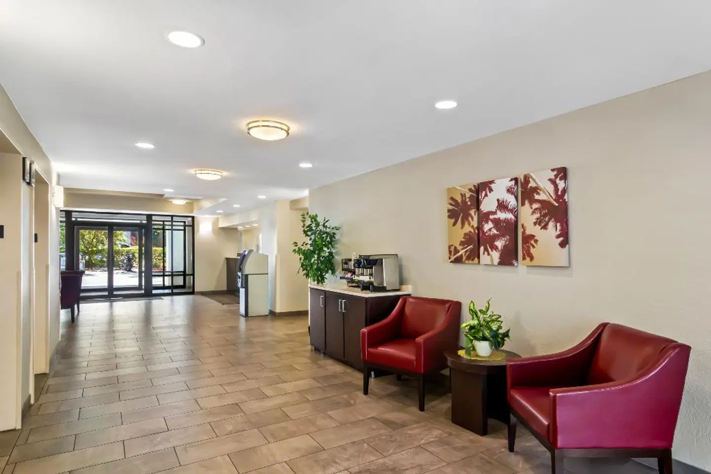 Red Roof Inn PLUS+ Jacksonville - Southpoint LOUNGE_LOBBY