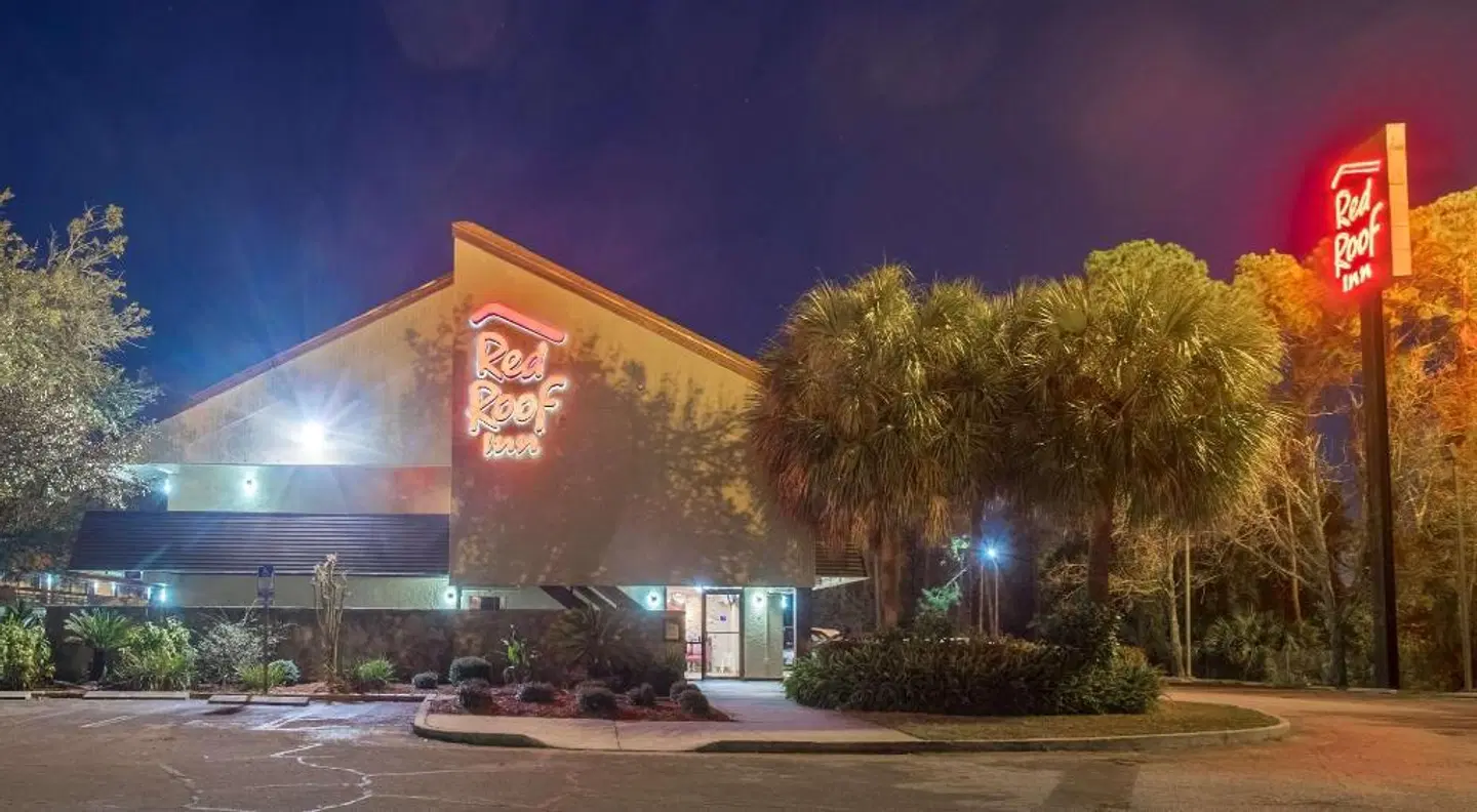 Red Roof Inn Jacksonville Airport EXTERIOR