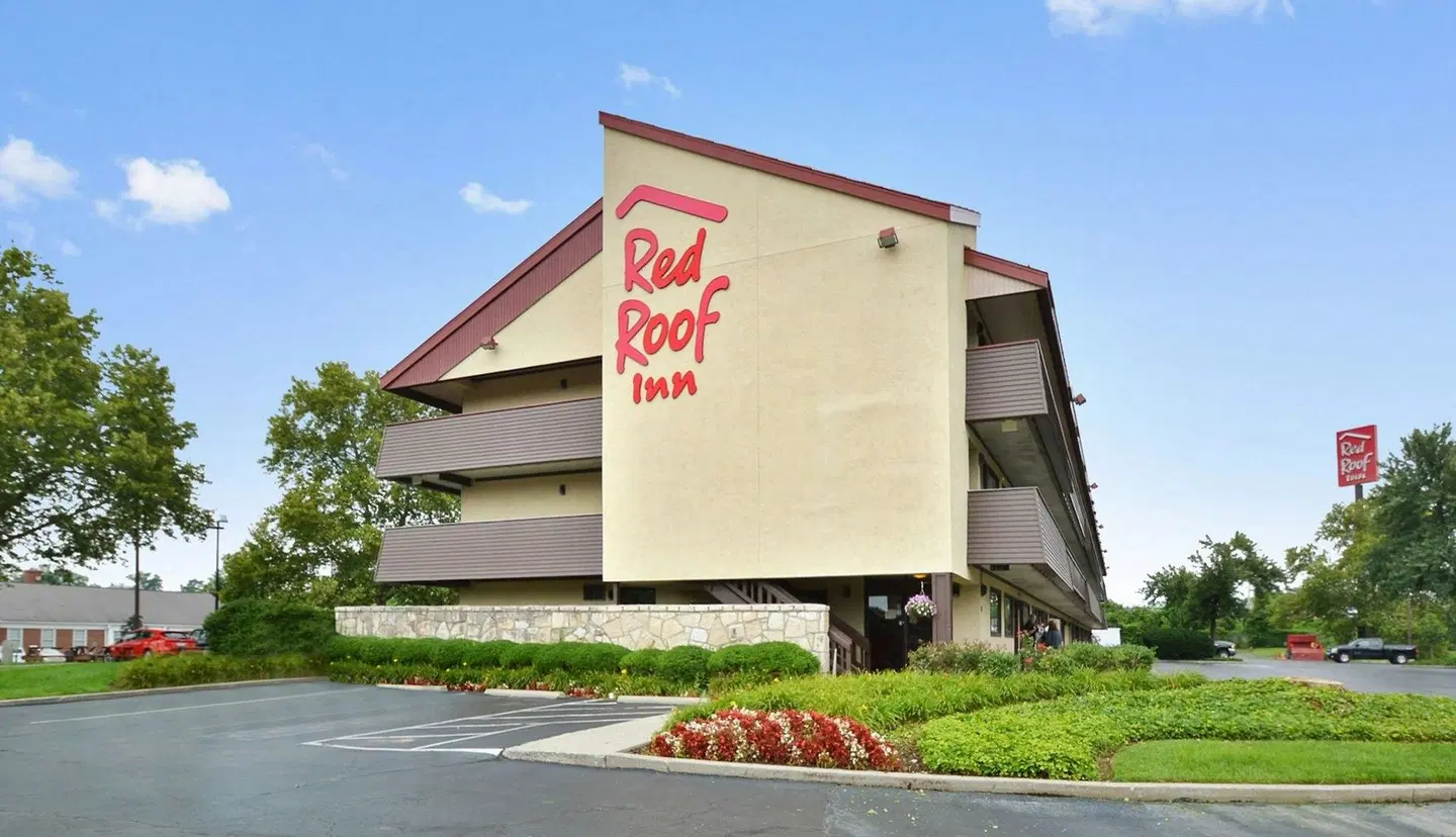 Red Roof Inn Louisville Fair and Expo EXTERIOR