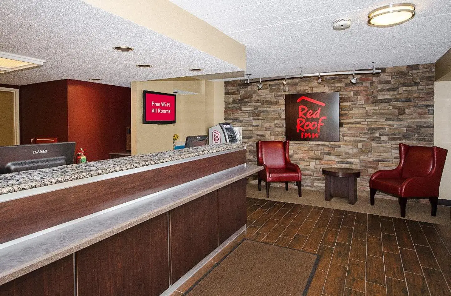 Red Roof Inn of Oxford Valley HEALTH_BEAUTY