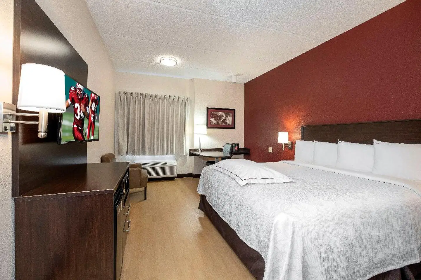 Red Roof Inn PLUS+ Jacksonville - Southpoint ROOM_EXAMPLE