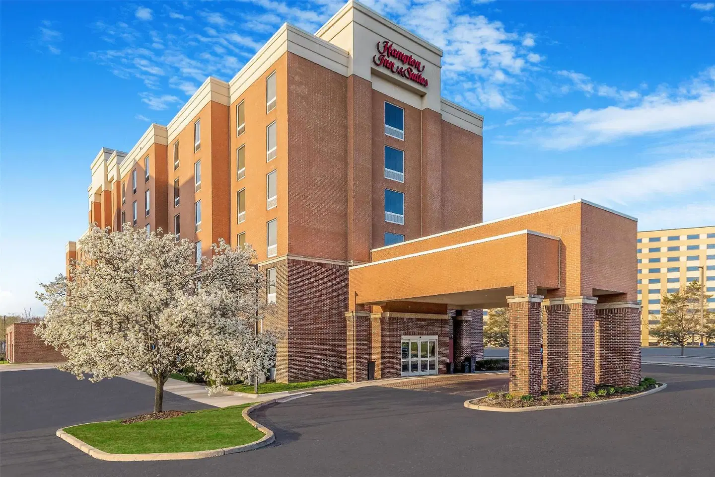 Hampton Inn & Suites Detroit/Airport-Romulus EXTERIOR