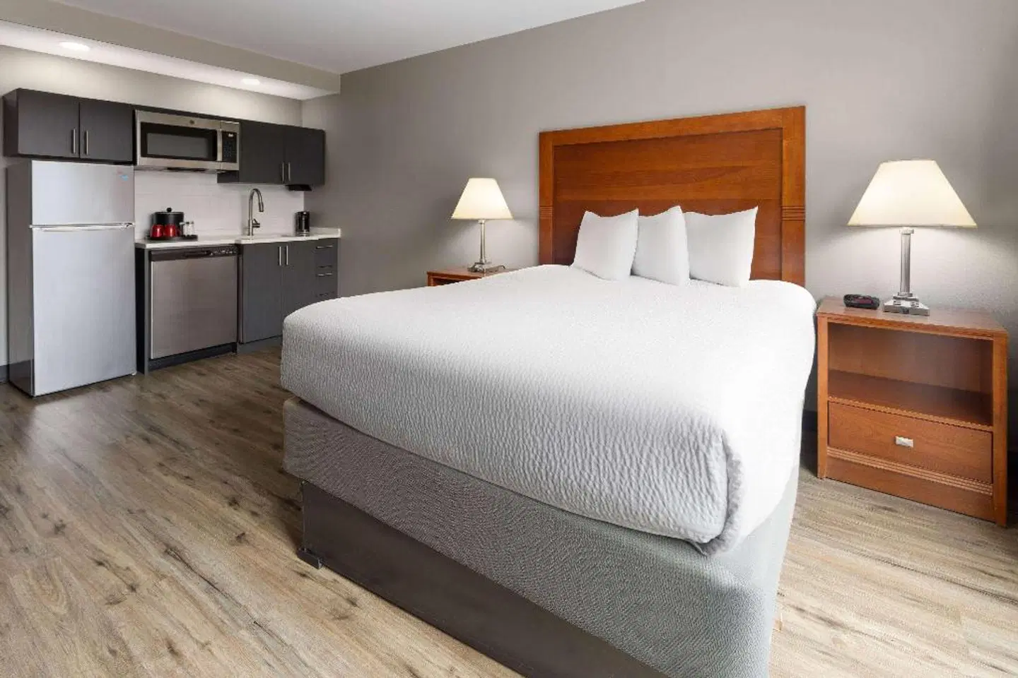 Hawthorn Extended Stay by Wyndham Ellsworth / Bar Harbor ROOM_EXAMPLE