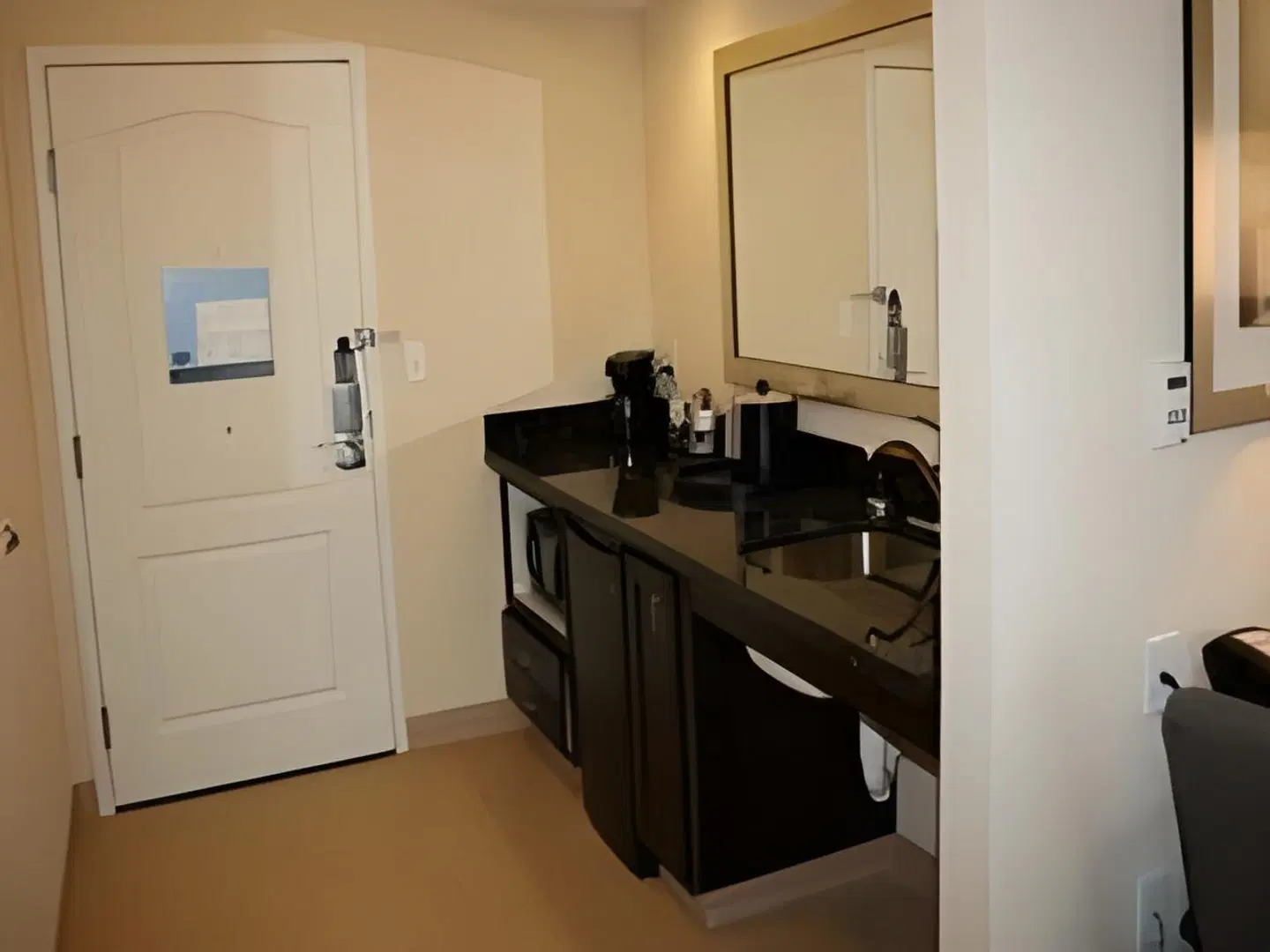Hampton Inn and Suites St. Cloud ROOM_EXAMPLE