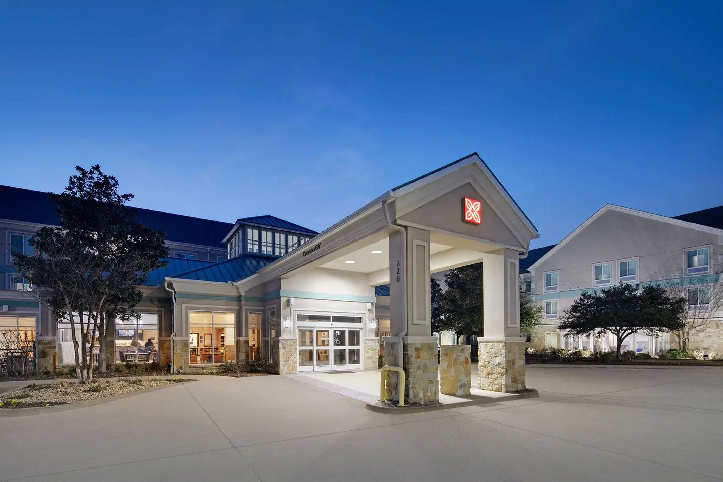 Hilton Garden Inn Tyler EXTERIOR